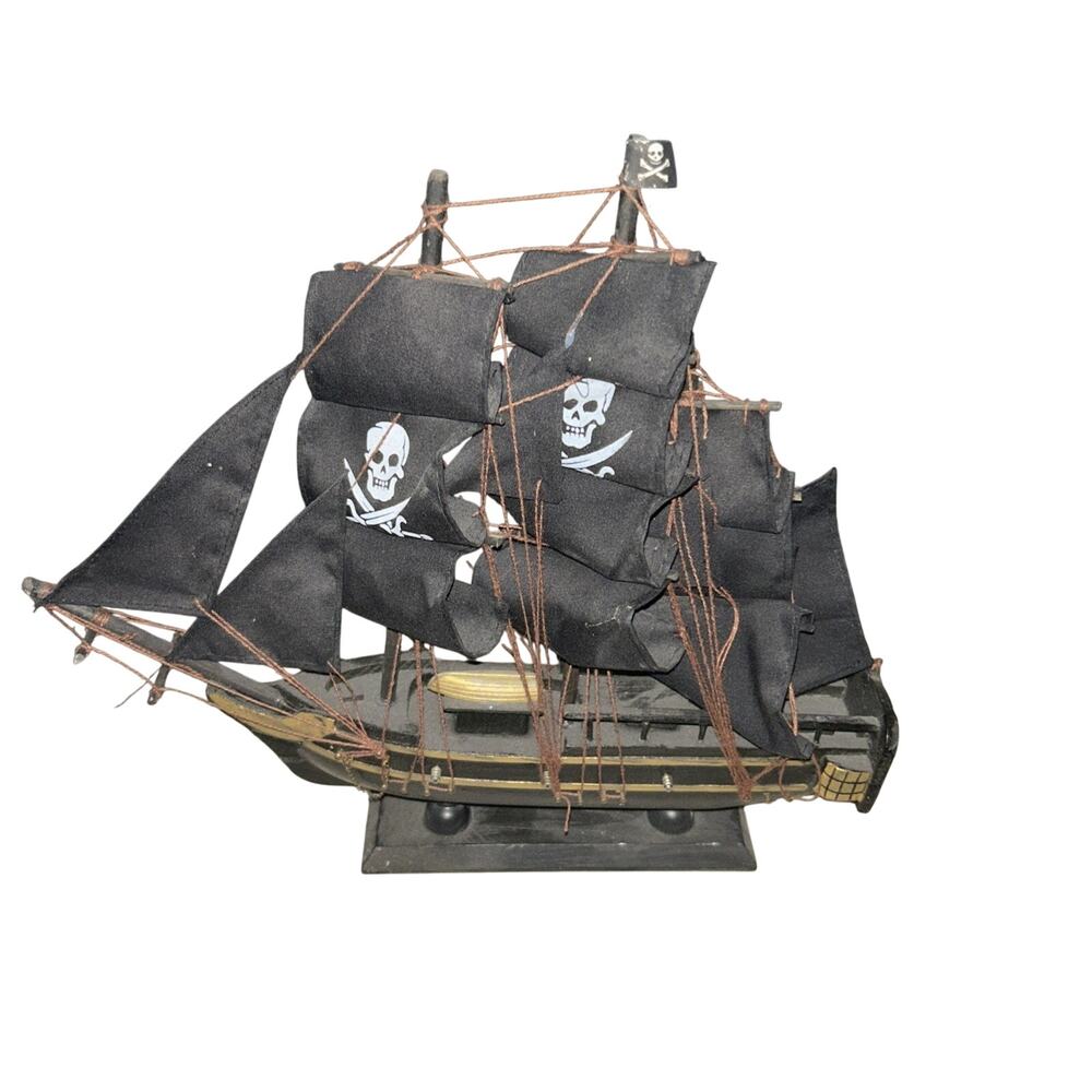 Pirate - Picture 3 of 6